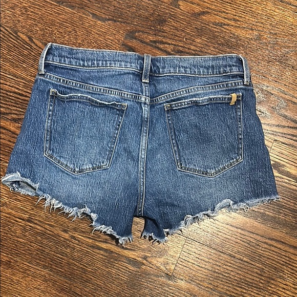 Joe's Jeans Frayed Hem Women's Shorts, Size 30 (230) - Picture 6 of 6